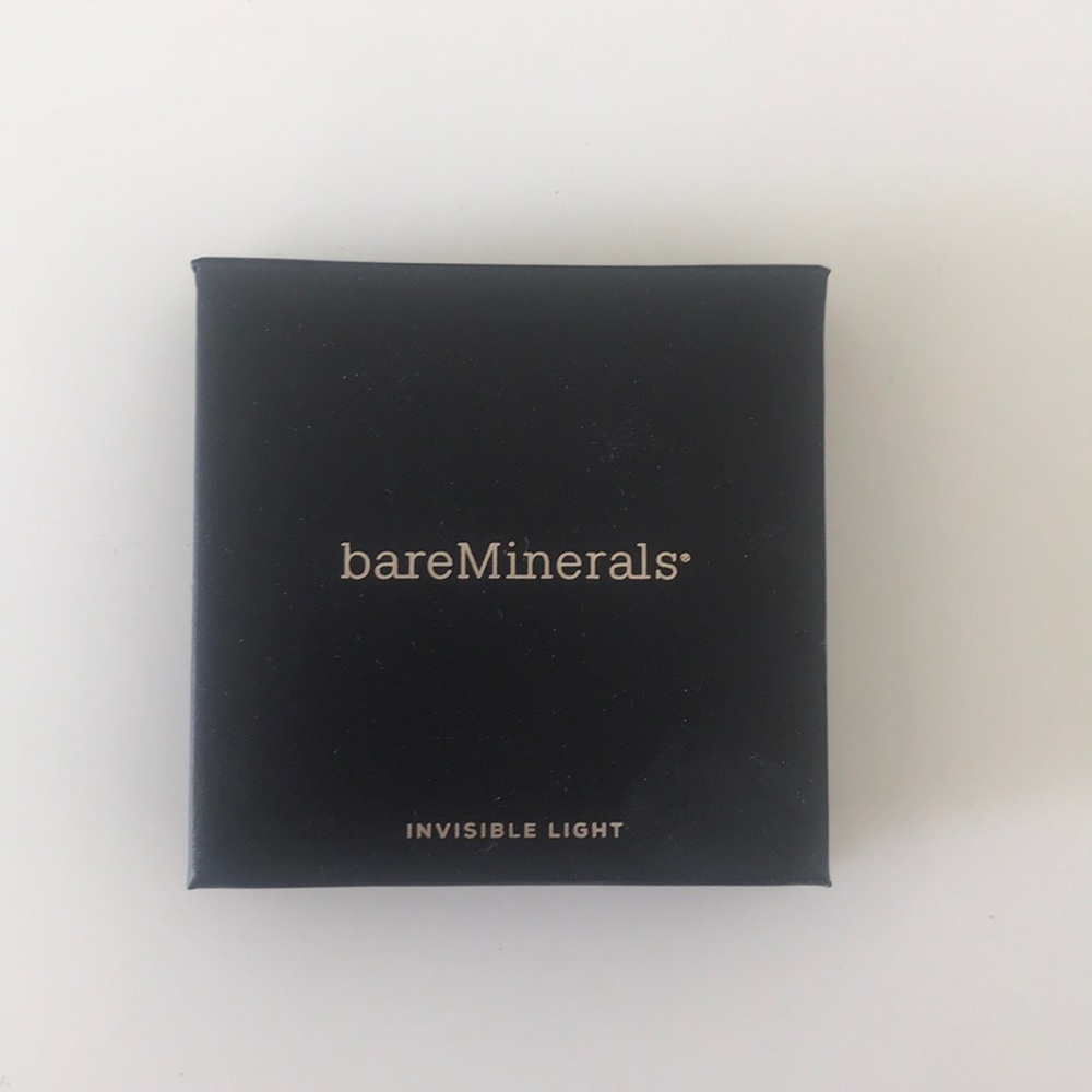 BareMinerals Invisible Light Powder